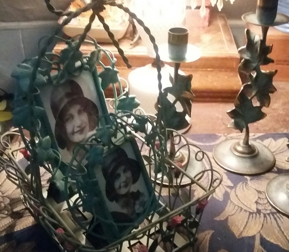 Picture frames - Picture 2 of 3